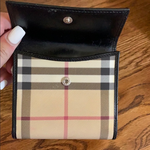 Burberry Wallet - Picture 4 of 4